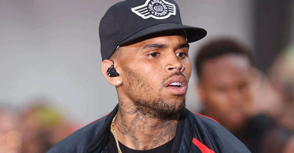 Imagem ilustrativa da notícia: Chris Brown é preso em hotel de luxo por suspeita de agressão