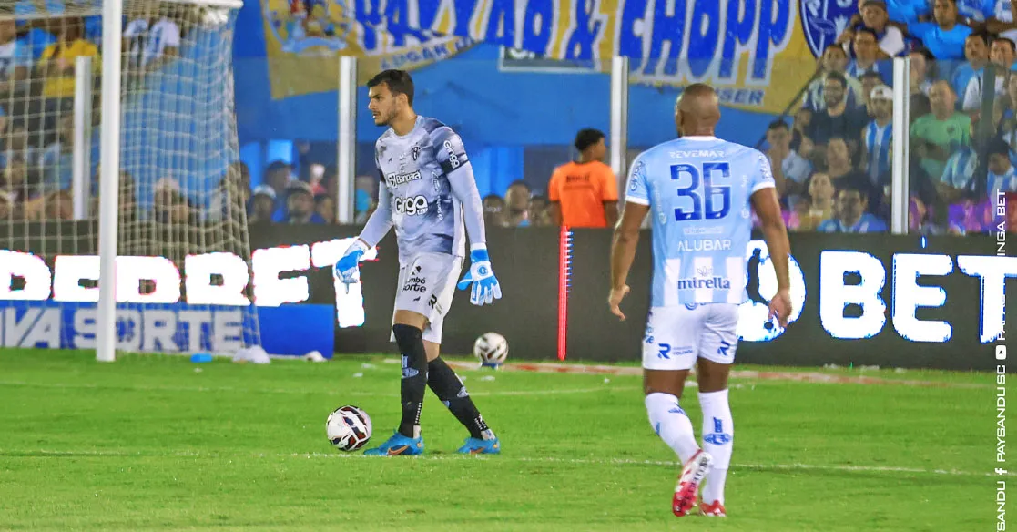Imagem ilustrativa da notícia: Gabriel Mesquita seguirá como titular no gol do Paysandu