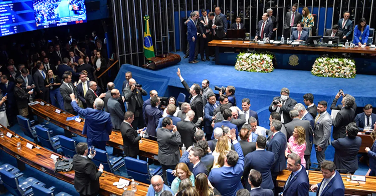 Imagem ilustrativa da notícia: Congresso considera proibir publicidade de jogos e "bets"