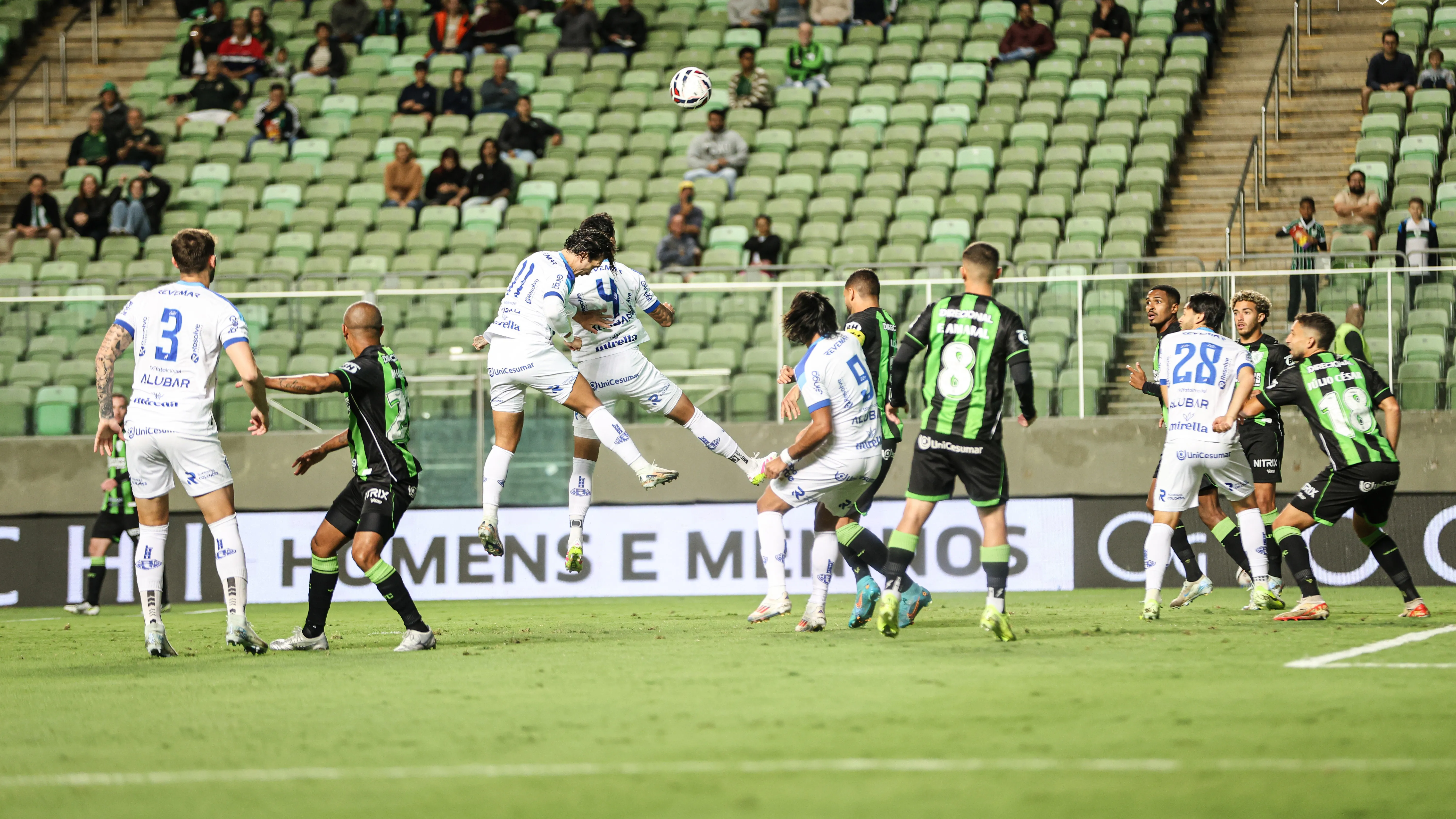 Imagem ilustrativa da notícia: Papão abre 2 a 0, mas cede empate ao América-MG e segue sem vencer na Série B