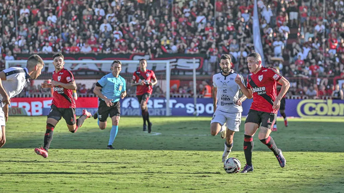 Imagem ilustrativa da notícia: Árbitro relata ameaças de morte após gol anulado do Remo