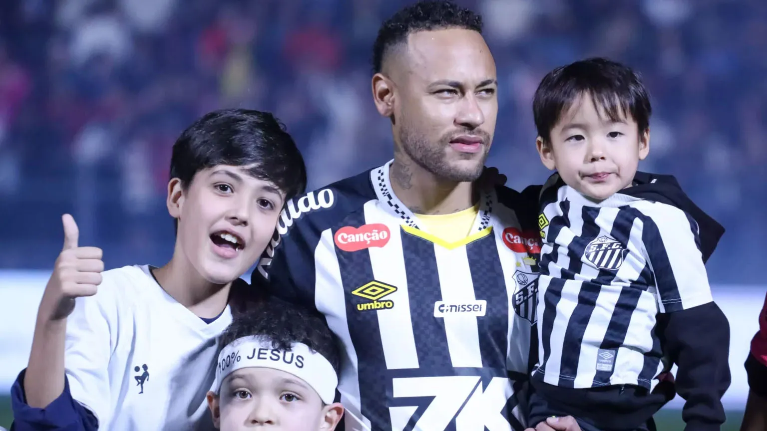 Imagem ilustrativa da notícia: Neymar diz que Santos precisa "tomar vergonha na cara"