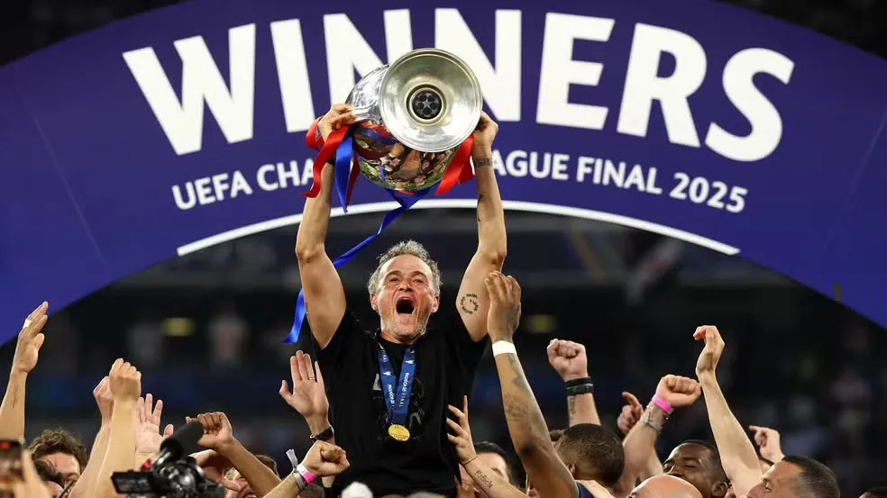 Imagem ilustrativa da notícia: Drama pessoal marcou carreira de técnico campeão da Champions