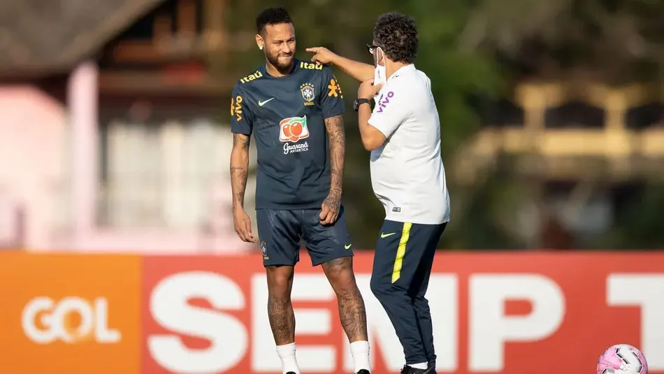 Imagem ilustrativa da notícia: Santos oficializa ex-auxiliar de Tite como novo treinador