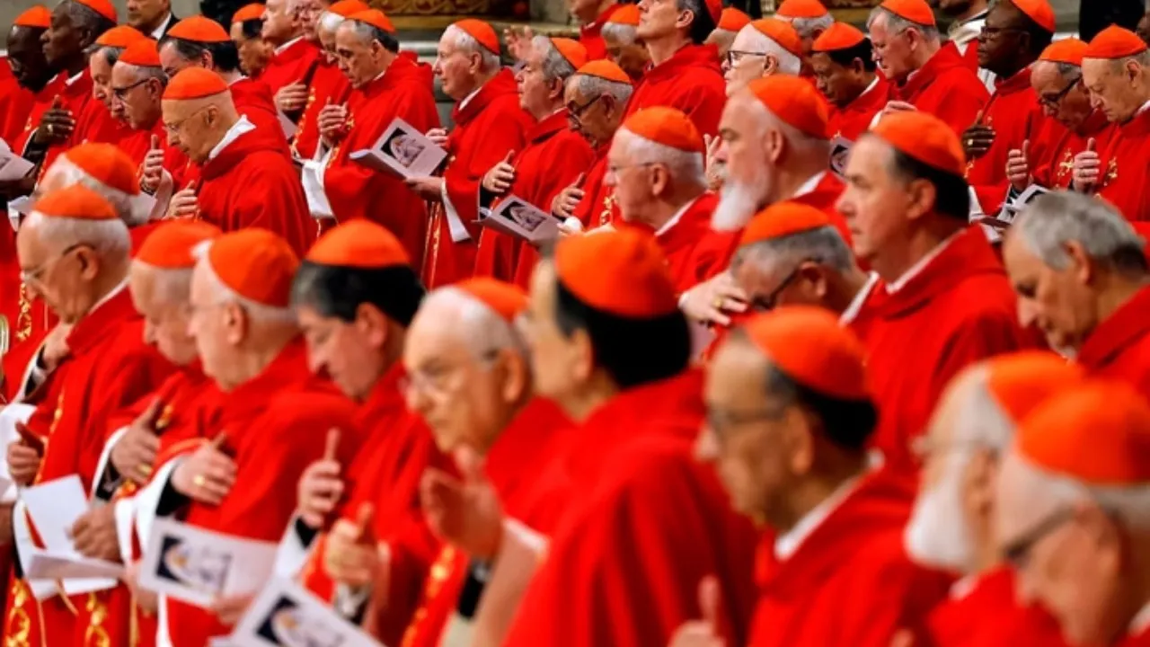 Imagem ilustrativa da notícia: Conclave tem início com 133 cardeais reunidos em Roma