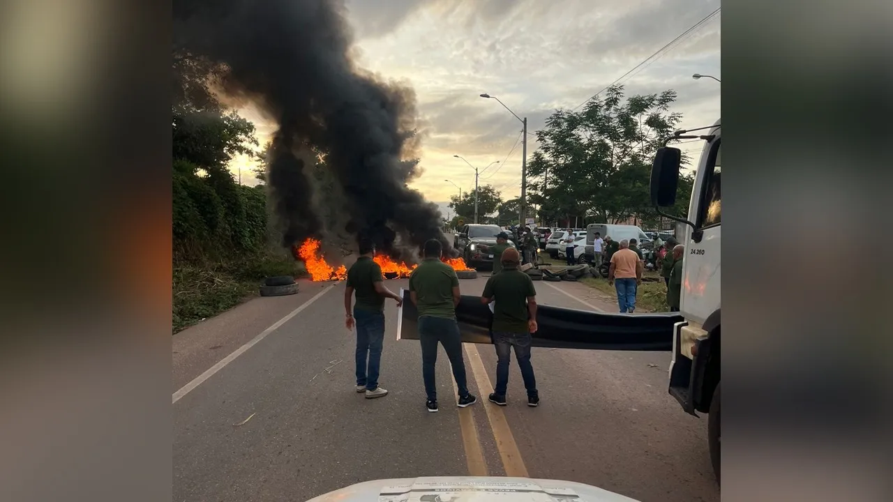Imagem ilustrativa da notícia: Taxistas de Itupiranga protestam contra apreensão de veículos