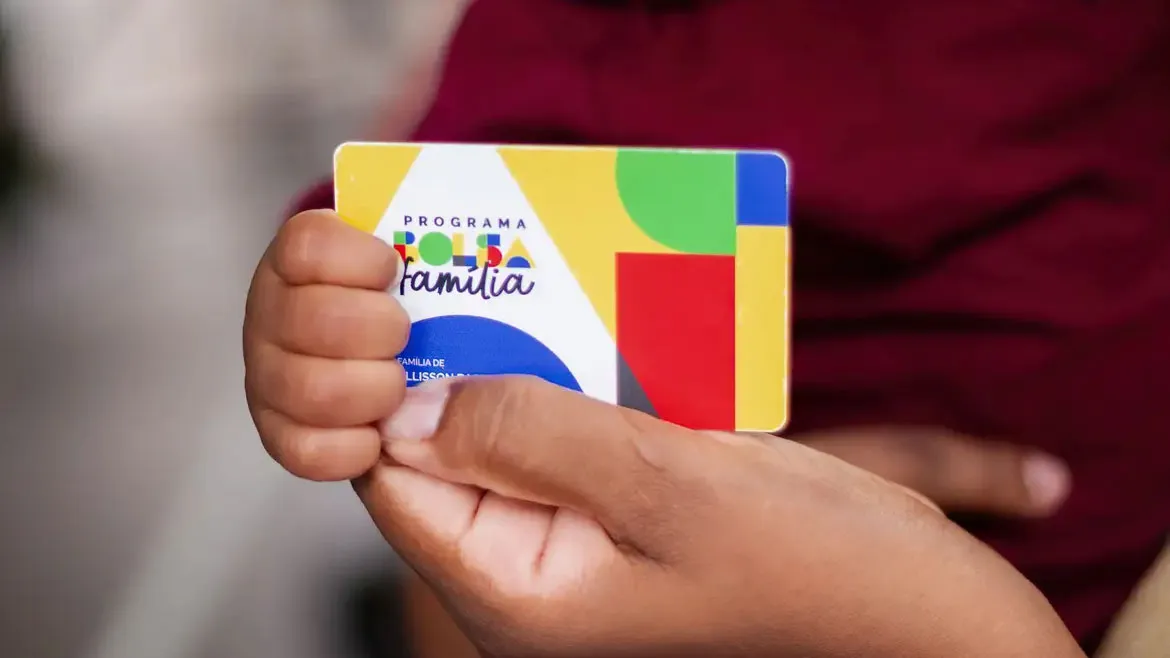 Imagem ilustrativa da notícia: Bolsa Família: veja datas de pagamento do benefício em maio