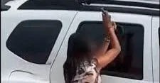 Imagem ilustrativa da notícia: Desentupidor vira 'arma' de furto e vídeo choca a web; assista