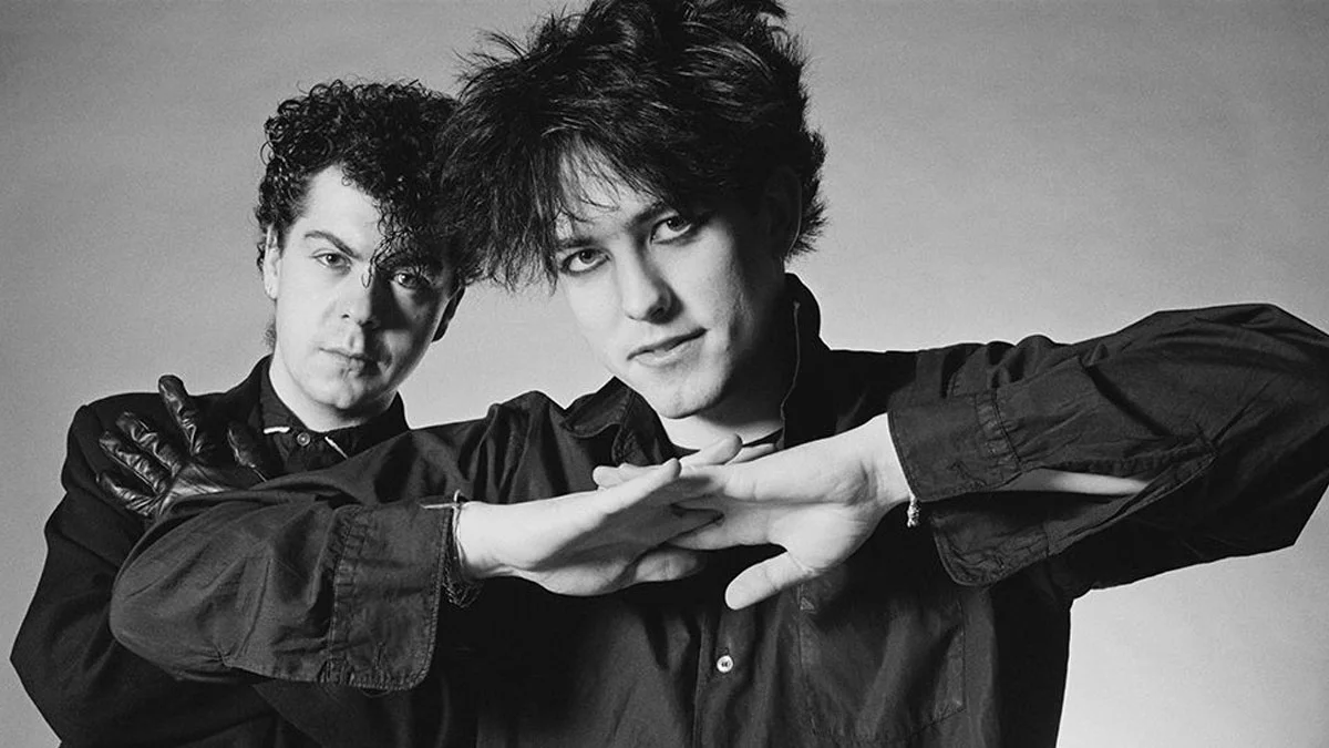 Imagem ilustrativa da notícia: Cured: Lol Tolhurst abre a alma e os bastidores do The Cure