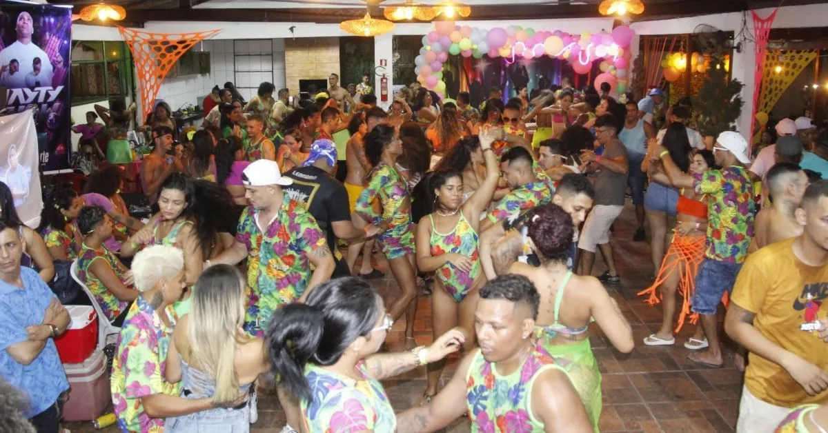 Imagem ilustrativa da notícia: Fã clubes de brega resgatam tradições por meio do amor pela dança