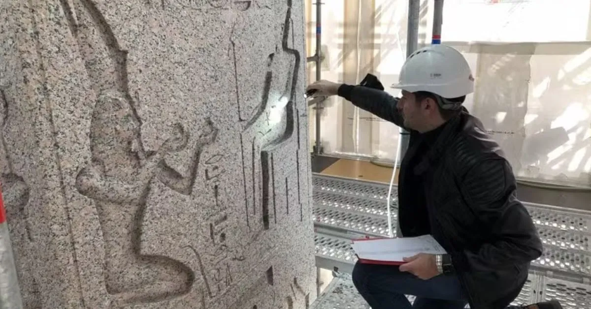 Imagem ilustrativa da notícia: Mensagem oculta é revelada em obelisco egípcio em Paris