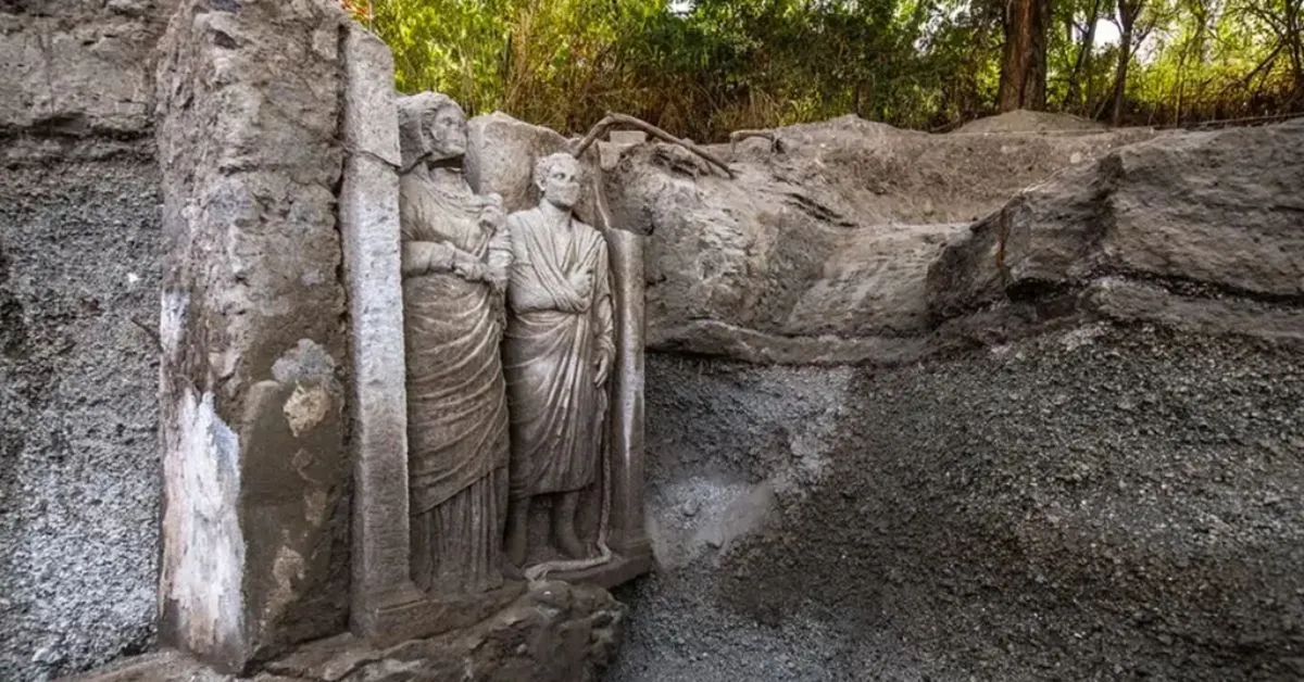 Imagem ilustrativa da notícia: Estátuas cobertas de cinza revelem mistérios de Pompeia