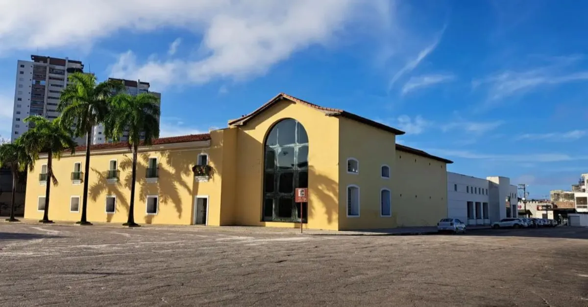 Imagem ilustrativa da notícia: São José Liberto recebe lançamento do quadrinho "Democracia" de Lucas Quaresma