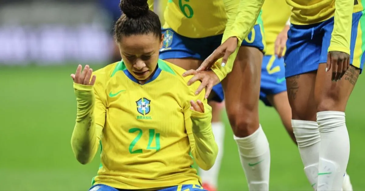 Imagem ilustrativa da notícia: Destaque na vitória do Brasil, conheça a atacante Dudinha