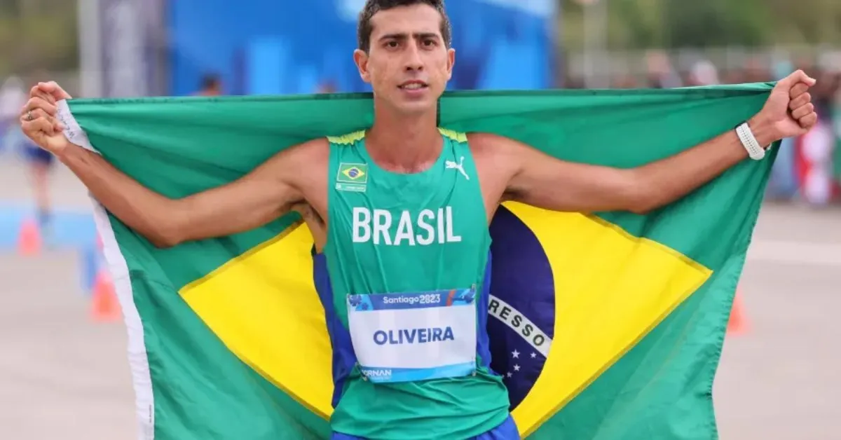Imagem ilustrativa da notícia: Caio Bonfim é medalha de prata nos 10 km de marcha atlética