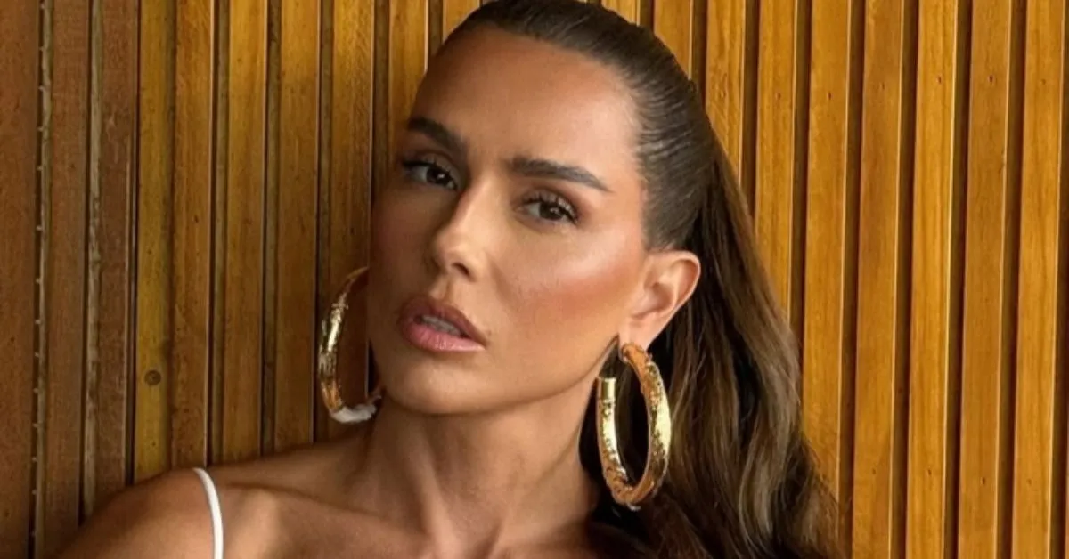 Imagem ilustrativa da notícia: Deborah Secco faz transplante de sobrancelha; veja