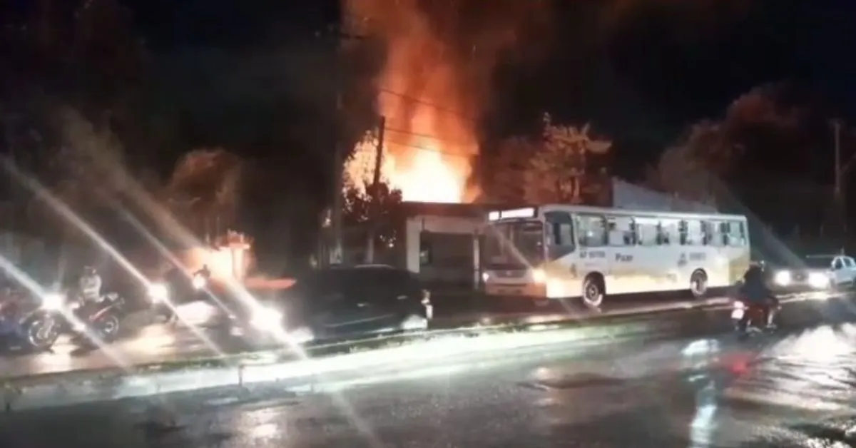 Imagem ilustrativa da notícia: Incêndio atinge casa próxima ao Sesc de Ananindeua nesta terça-feira (27)