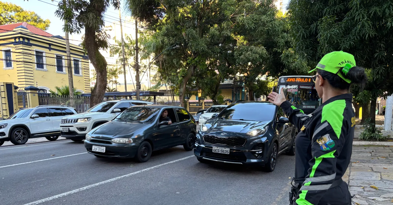 Imagem ilustrativa da notícia: Prefeitura notifica escolas por impactos no trânsito de Nazaré