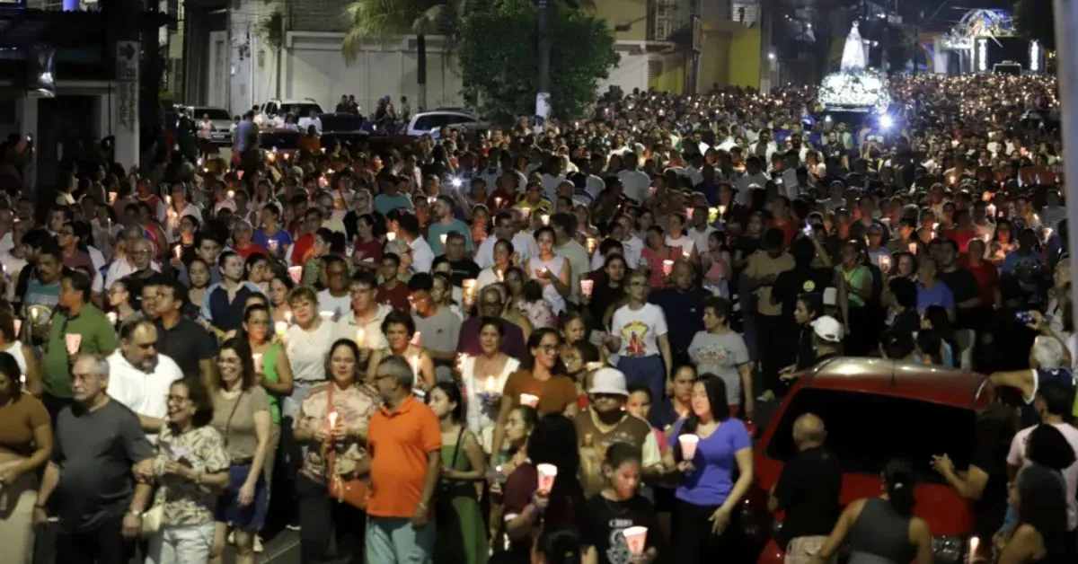 Imagem ilustrativa da notícia: Procissão de Nossa Senhora de Fátima ilumina ruas em Belém