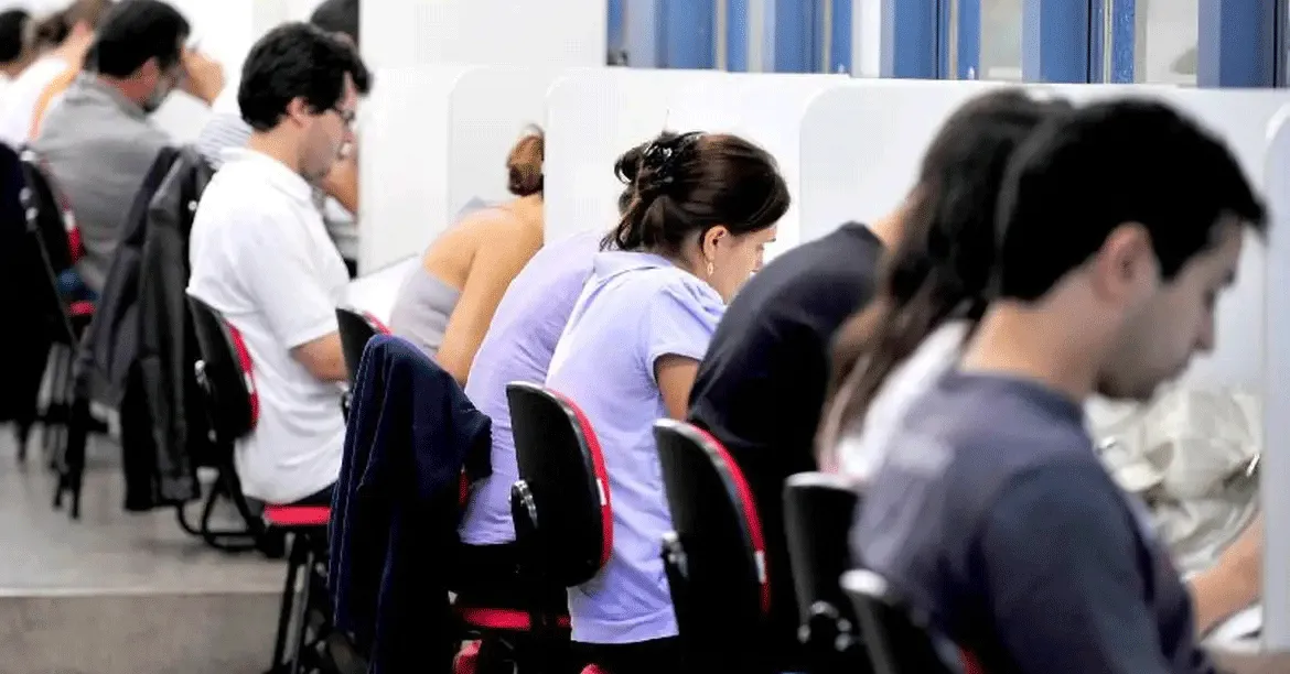 Imagem ilustrativa da notícia: Último dia de inscrição: Prefeitura no Pará oferece vagas com salário de até R$ 2.884,00