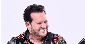 Imagem ilustrativa da notícia: Ximbinha surge cantando em novo clipe e surpreende fãs com voz