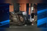 Imagens da reportagem da RBATV mostram que um dos veículos envolvidos na colisão chegou a capotar após a colisão.