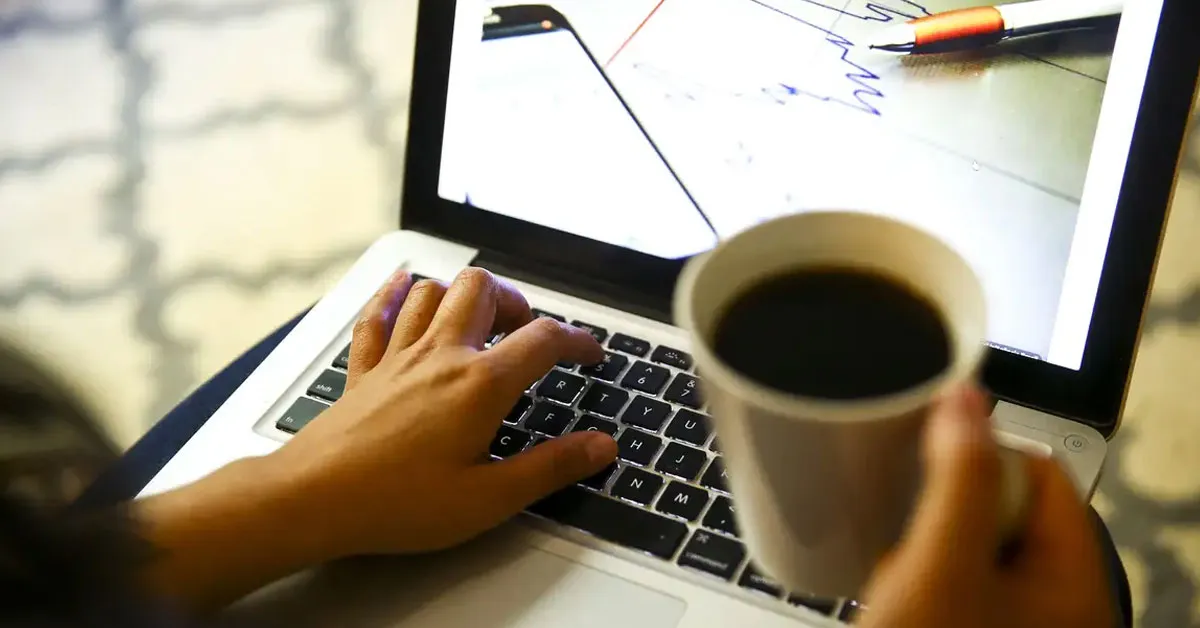 Imagem ilustrativa da notícia: Confira 5 profissões home office com salários acima de R$ 8 mil