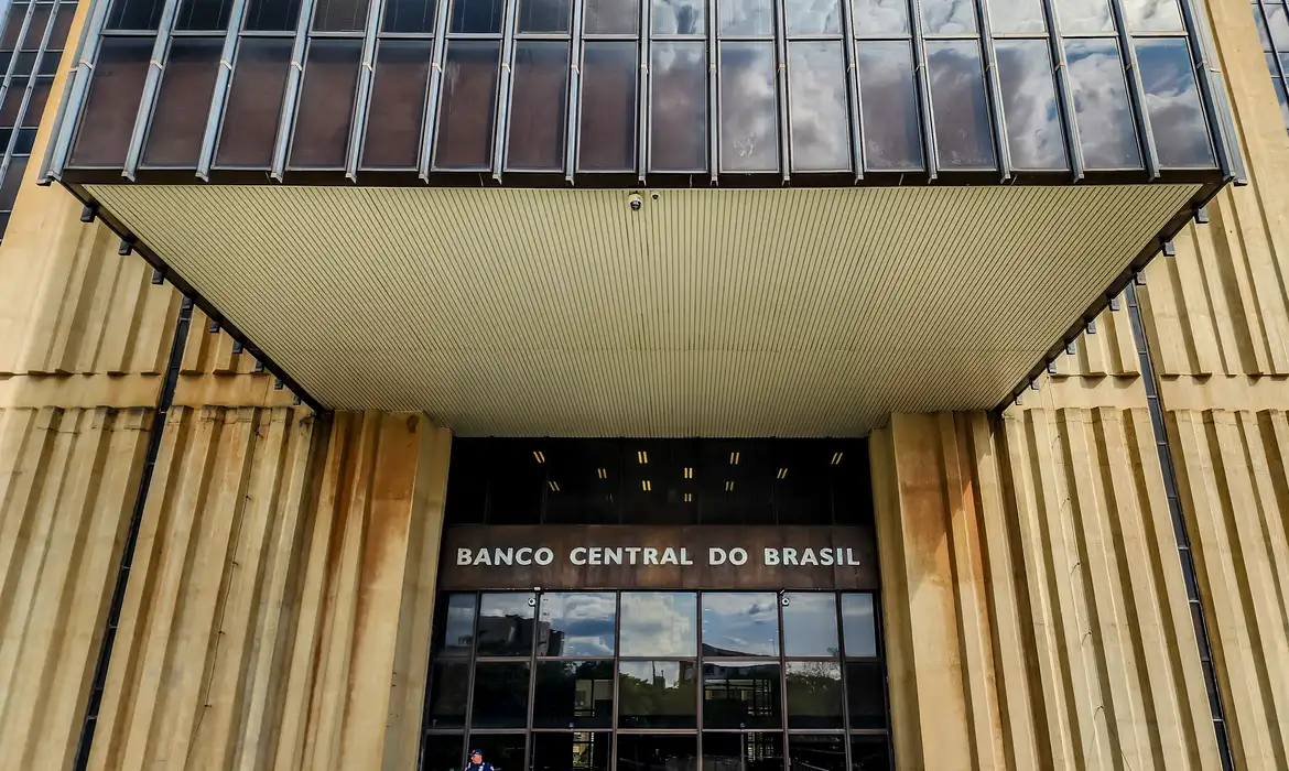 Imagem ilustrativa da notícia: Concurso do Banco Central tem salários de até R$ 25 mil