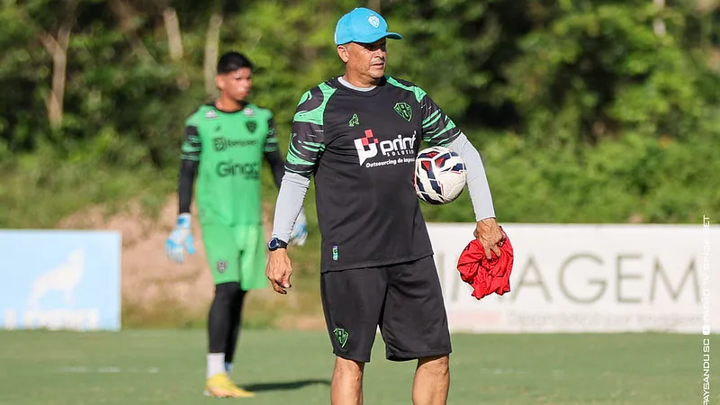 Imagem ilustrativa da notícia: Apesar da invencibilidade, Claudinei lamenta ausências no Paysandu