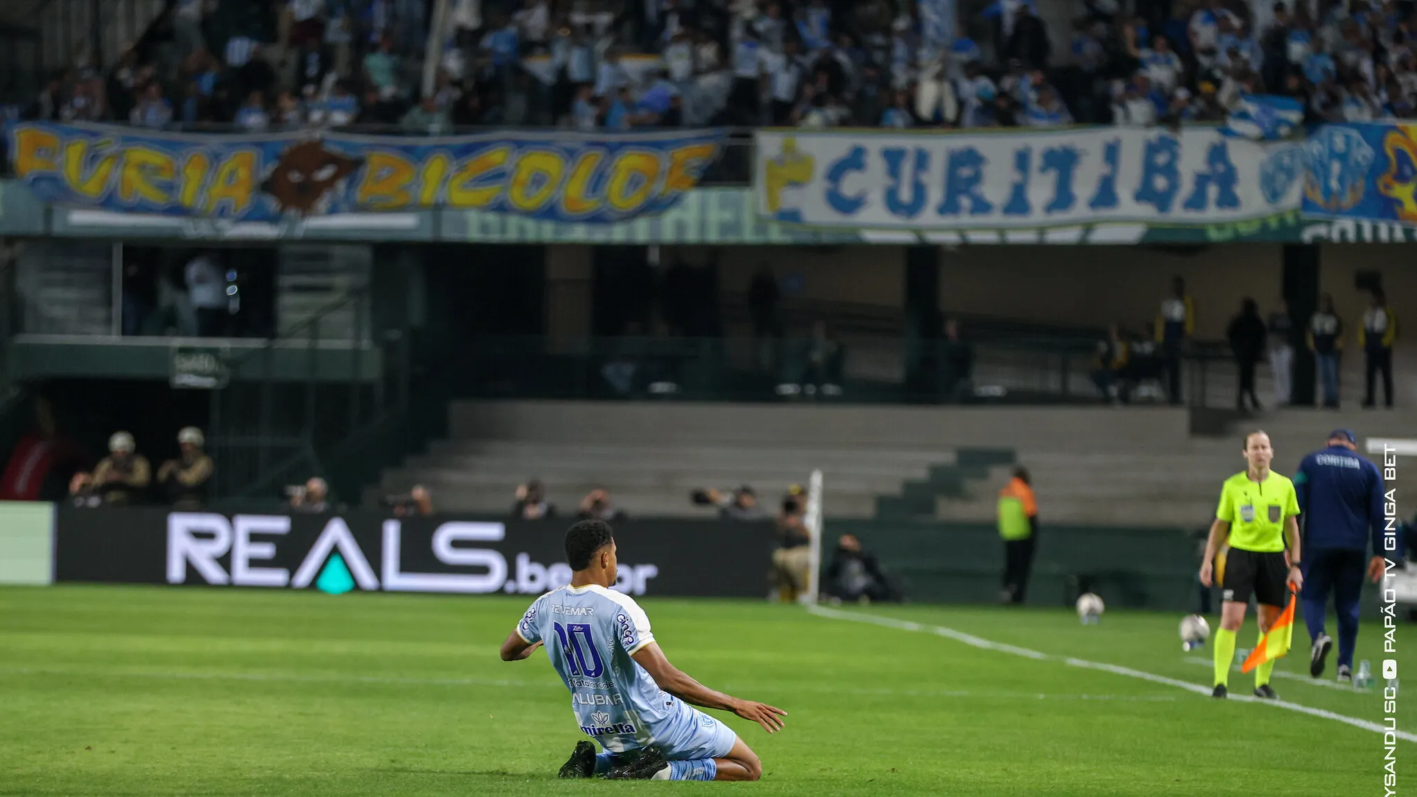 Imagem ilustrativa da notícia: Segundona: Paysandu faz história com "lei do ex", saída da zona e feitos inéditos
