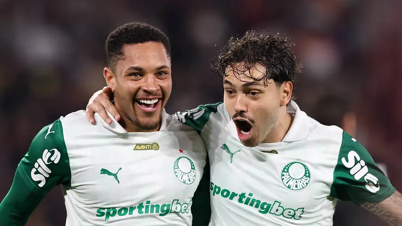 Imagem ilustrativa da notícia: Palmeiras vira sobre o Fluminense e volta a brigar pelo topo