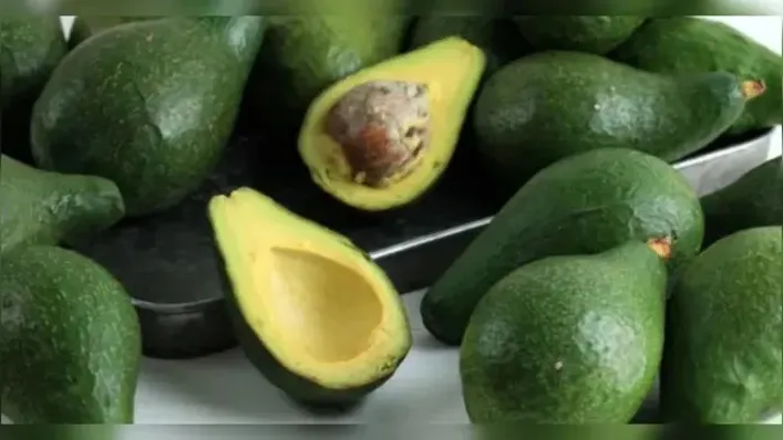 Imagem ilustrativa da notícia: Abacate todo dia? Veja como alimento ajuda a reduzir gordura