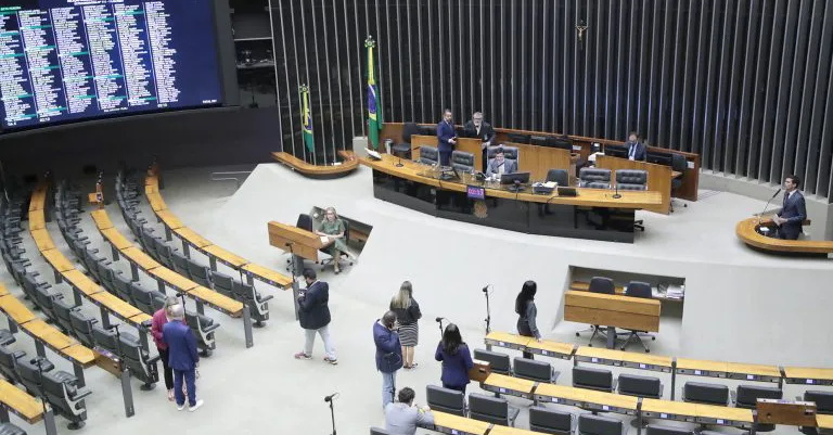 Imagem ilustrativa da notícia: Escândalos e polêmicas marcam a semana na Câmara dos Deputados