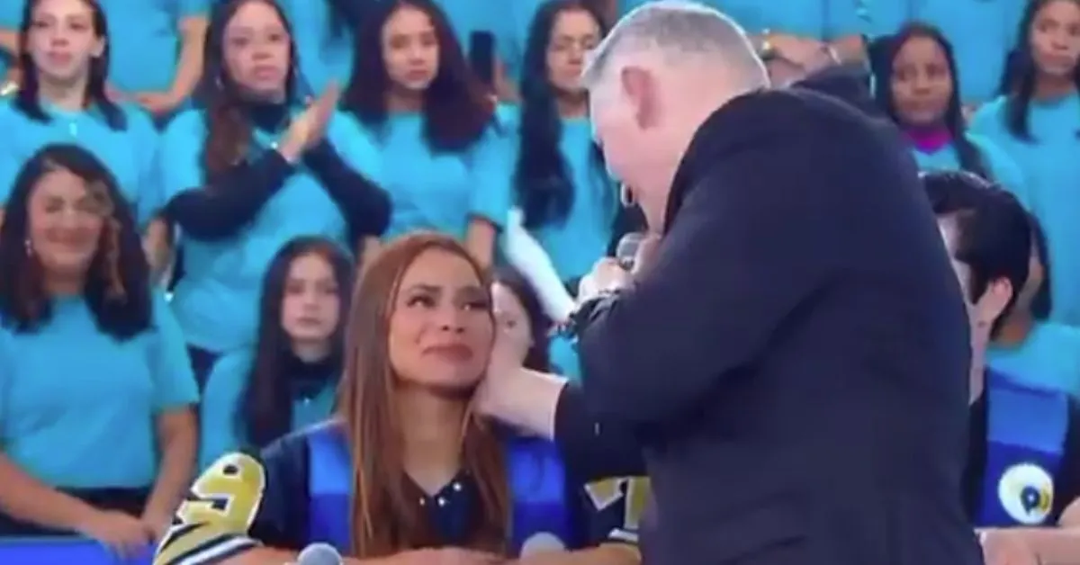 Imagem ilustrativa da notícia: Após perda de filha, Lexa chora com bênção do padre Marcelo Rossi