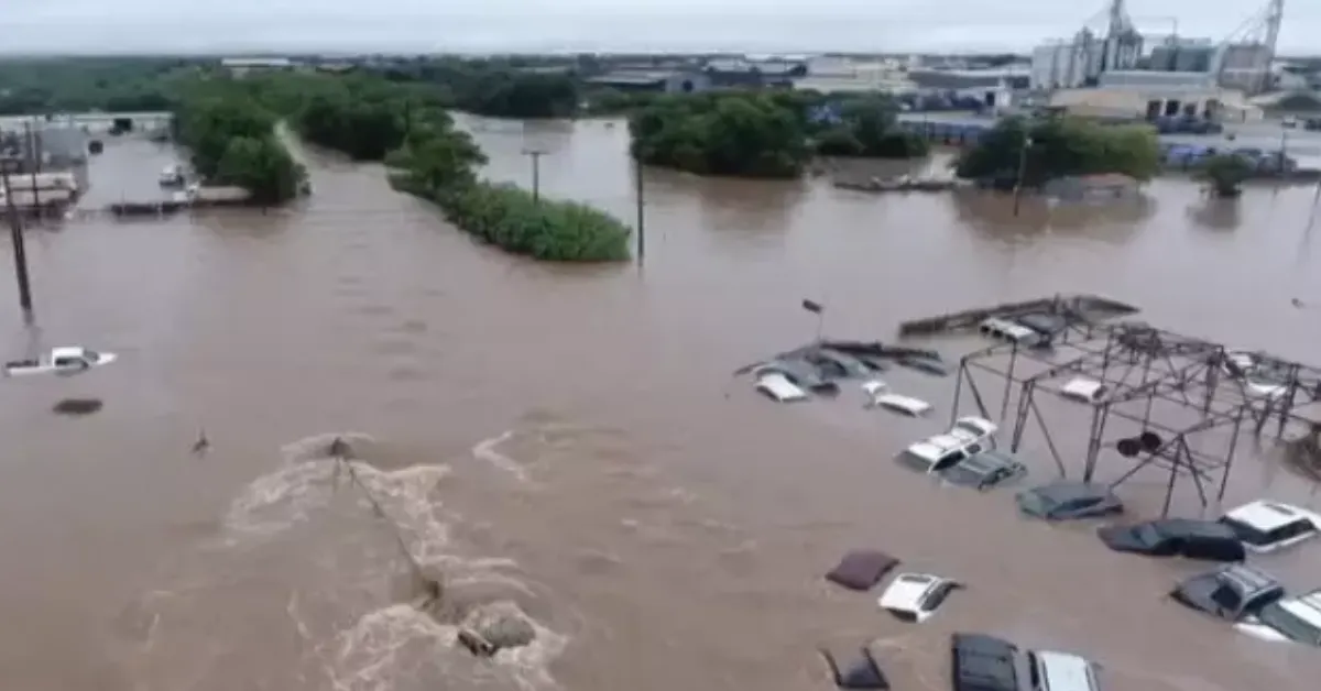 Imagem ilustrativa da notícia: EUA conta 21 crianças entre os 67 mortos nas enchentes do Texas