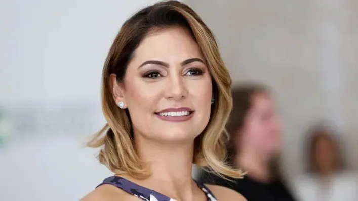 Imagem ilustrativa da notícia: Michelle Bolsonaro é acusada de ser 'ex-garota de programa'