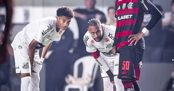 Imagem ilustrativa da notícia: Robinho Jr. estreia no Santos sob aplausos e dribla pressão