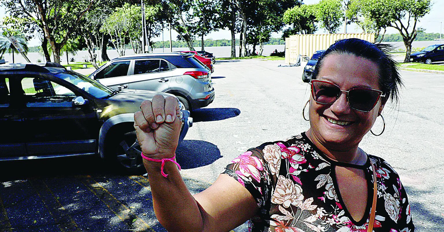 Imagem ilustrativa da notícia: Sinais podem salvar a vida de mulheres. Conheça e saiba como pedir ajuda!