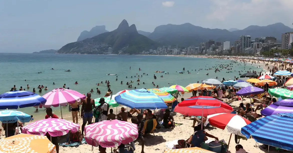 Imagem ilustrativa da notícia: Embratur celebra números recordes do turismo estrangeiro no Brasil
