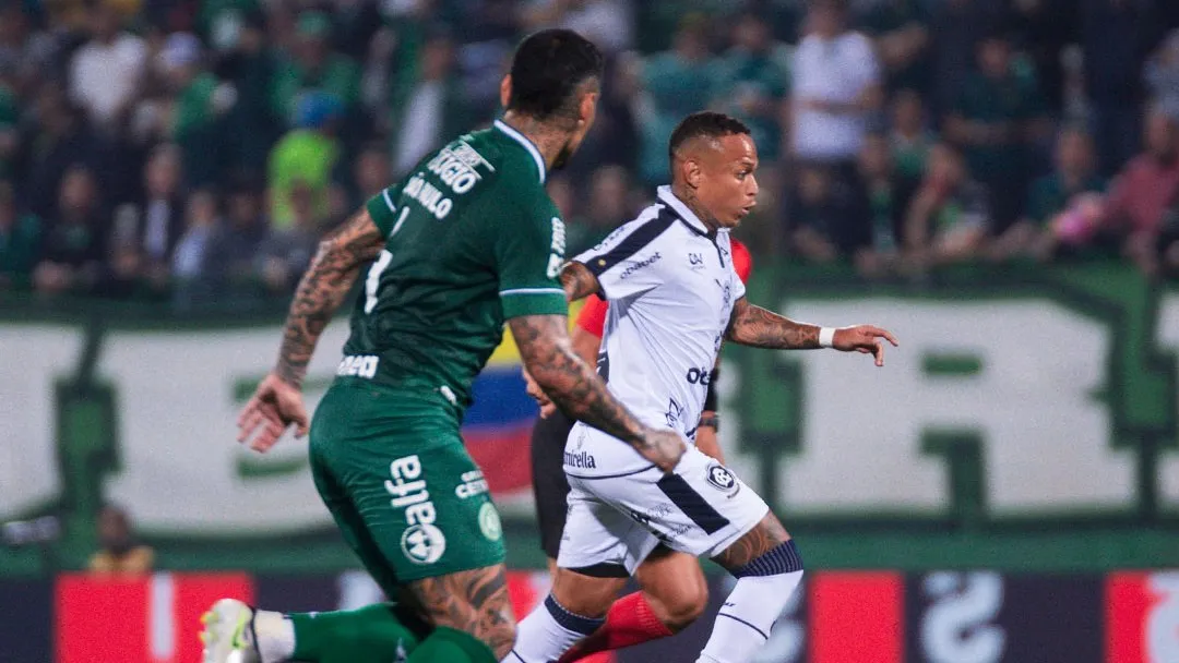 Imagem ilustrativa da notícia: Remo arranca empate com a Chapecoense e volta ao G-4 da Série B