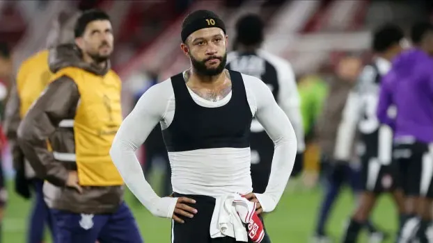 Imagem ilustrativa da notícia: Corinthians busca acordo com Depay para quitar dívida milionária