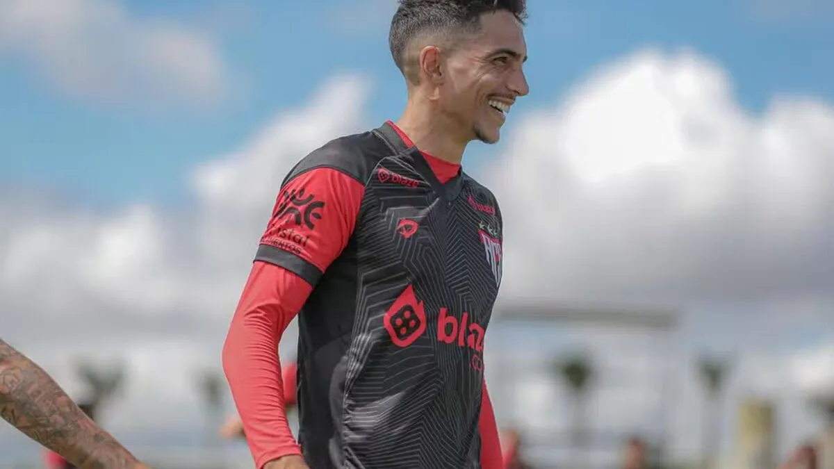 Imagem ilustrativa da notícia: Lateral Raí Ramos fala detalhes sobre possível interesse do Paysandu