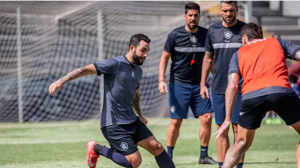 Imagem ilustrativa da notícia: António Oliveira faz testes no Remo para enfrentar o Athletic