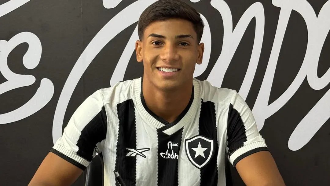 Imagem ilustrativa da notícia: Emprestado pelo Remo, Kadu destaca ida ao Botafogo: "feliz"