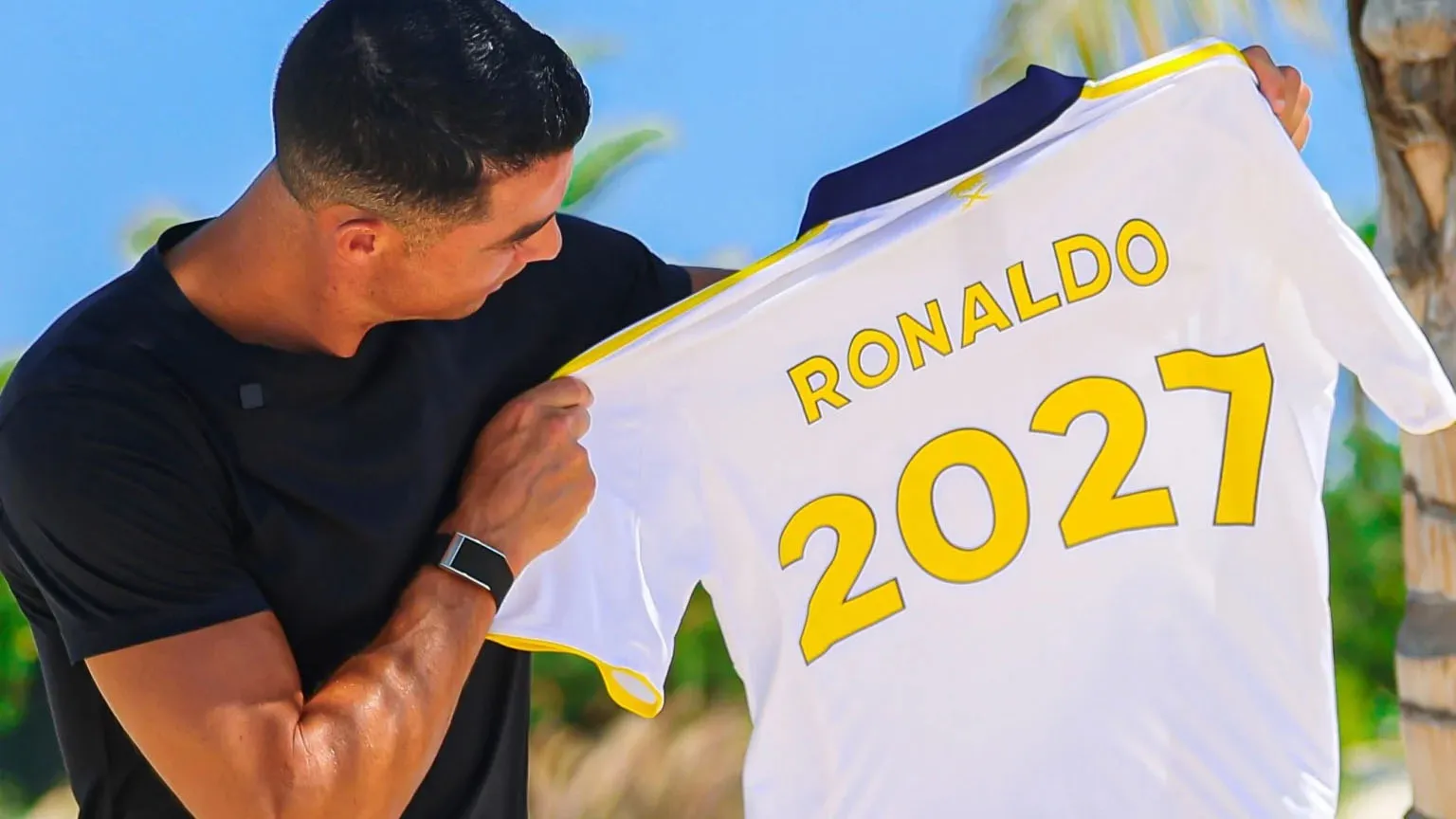 Imagem ilustrativa da notícia: Cristiano Ronaldo surpreende e renova com Al-Nassr até 2027
