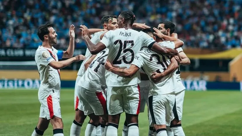 Imagem ilustrativa da notícia: Manchester City goleia Al Ain e avança às oitavas de final