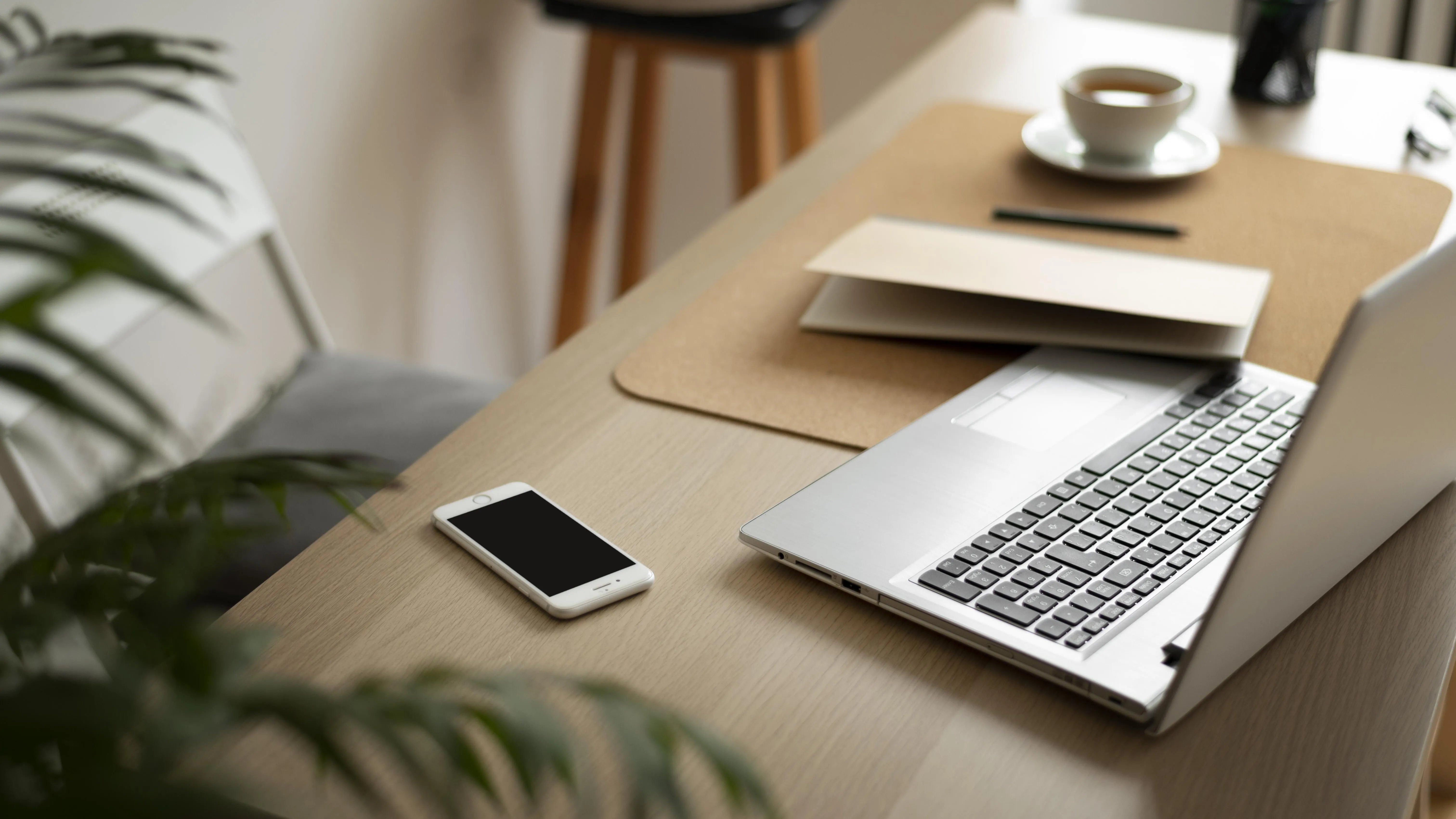 Imagem ilustrativa da notícia: Dinheiro sem sair de casa: 7 atividades lucrativas que podem ser feitas de home-office