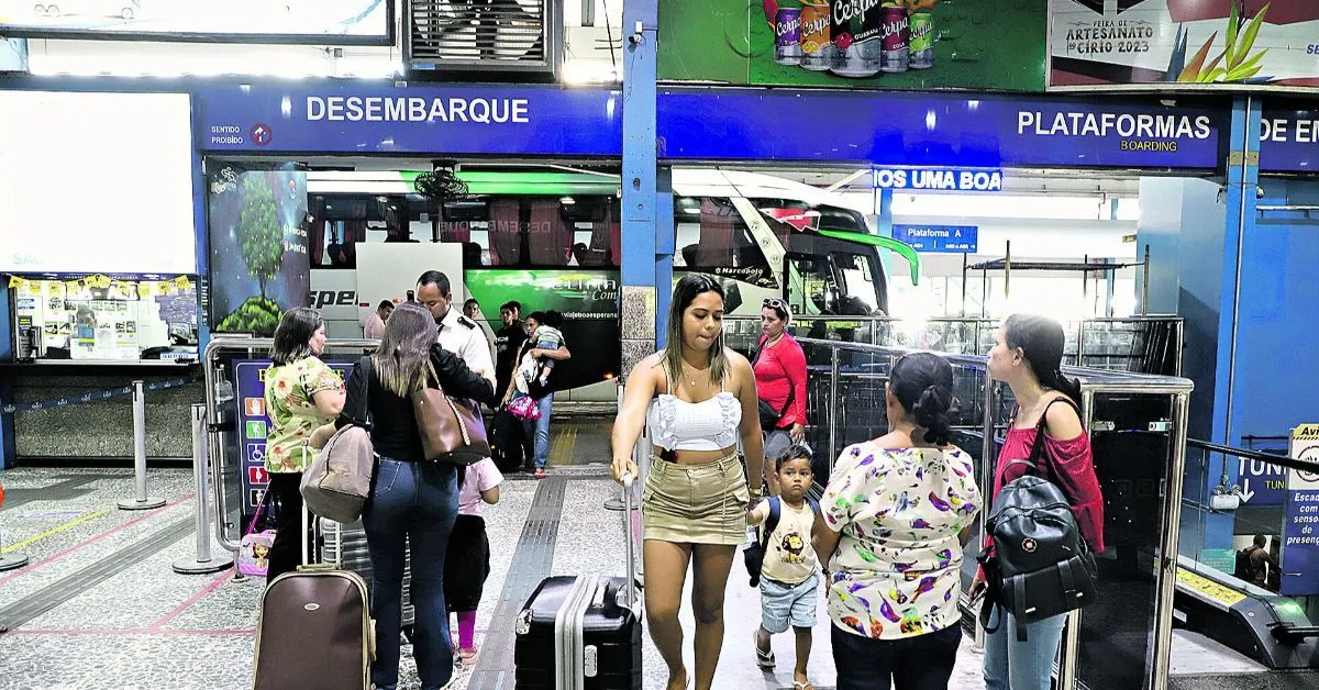 Imagem ilustrativa da notícia: Chegadas e partidas: as emocionantes histórias no Terminal Rodoviário de Belém