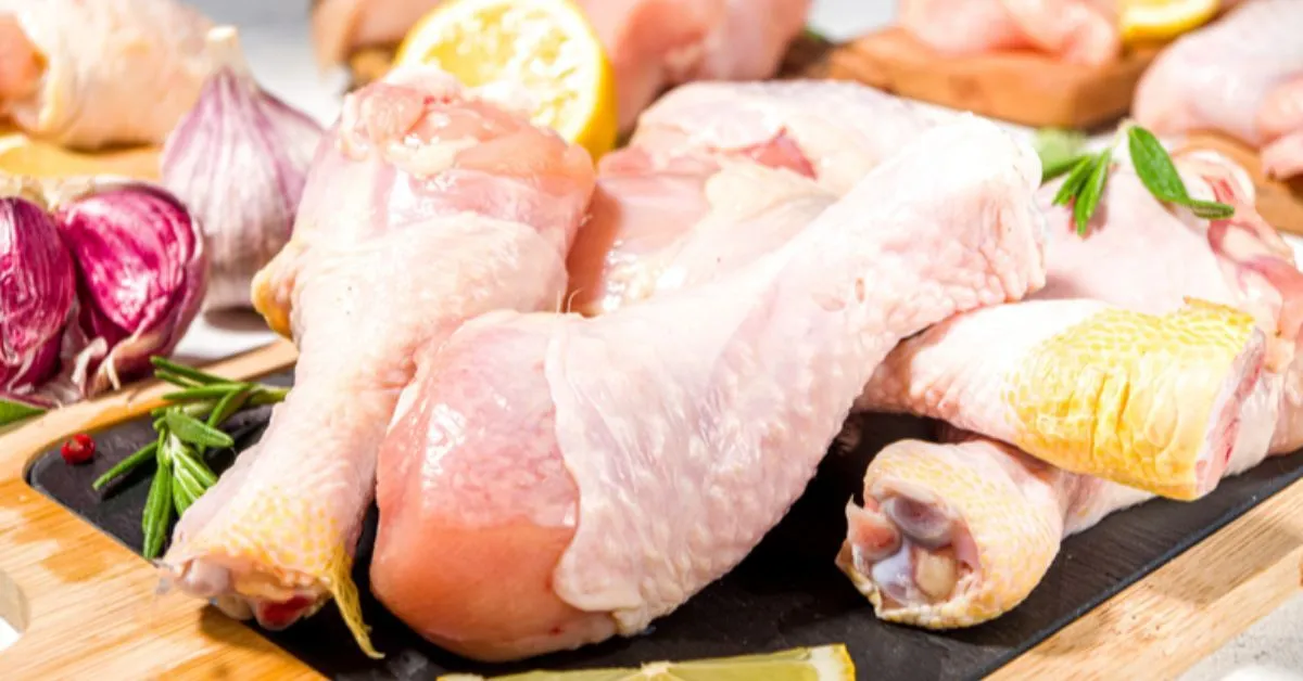 Imagem ilustrativa da notícia: Preço do frango cai e exportação de ovos bate recorde no Brasil