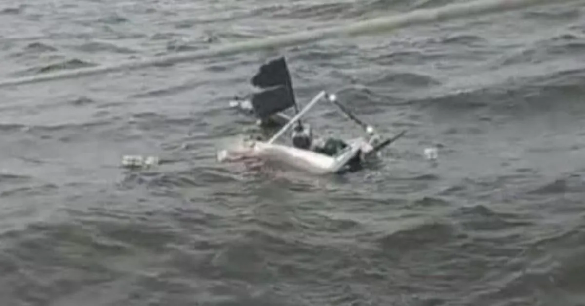 Imagem ilustrativa da notícia: Pescadores são resgatados após naufrágio na Baía do Marajó, em Soure